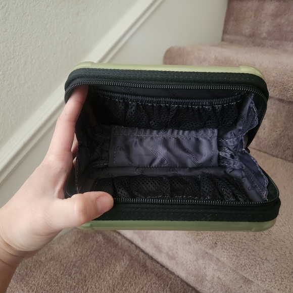 SET OF 2 Rimowa X EVA Air Amenity Cases - Picture 7 of 8